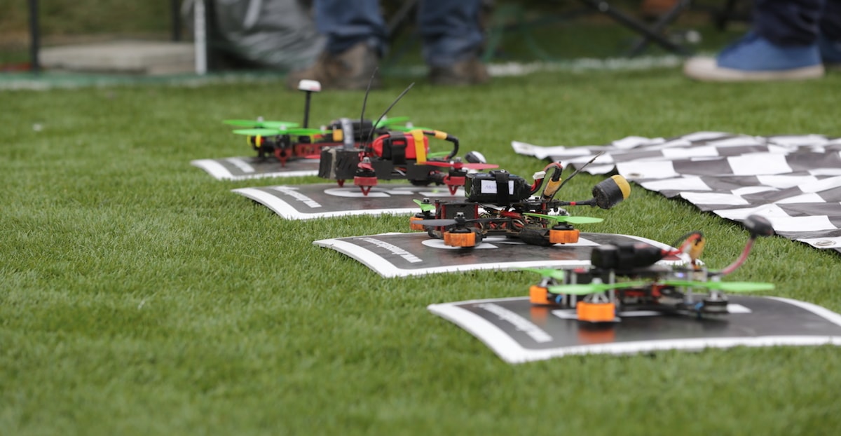 carrera de drones